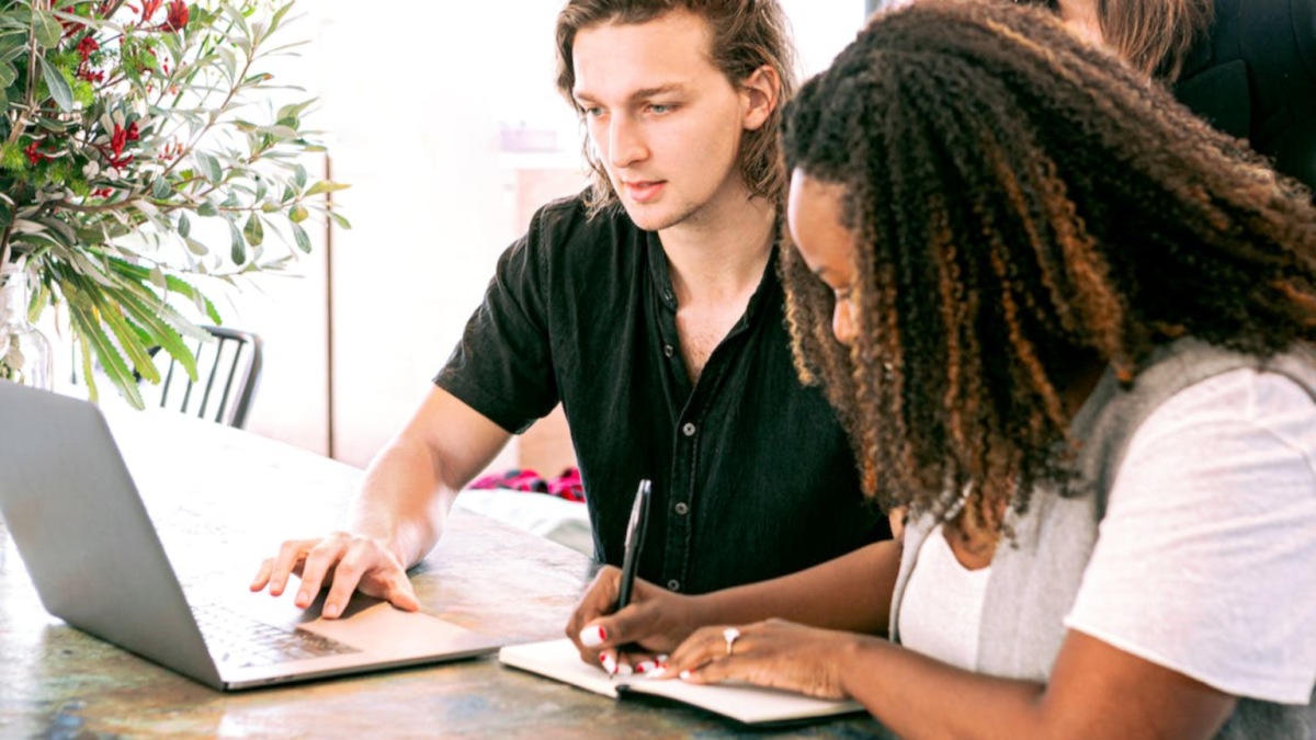 Leveraging Digital Tools to Foster a Culture of Continuous Learning